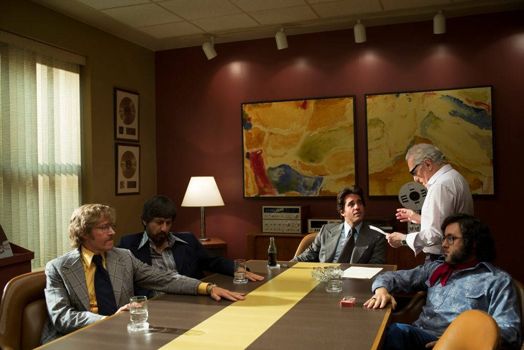 Martin Scorsese regisserer Bobby Cannavale og resten av teamet i pilotepisoden til Vinyl. Foto: HBO Nordic