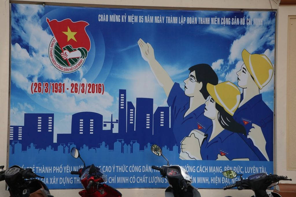 Det fulle navnet er altså Den sosialistiske republikken Vietnam, og det er tydelig hvor enn du går. Foto: Erik Valebrokk