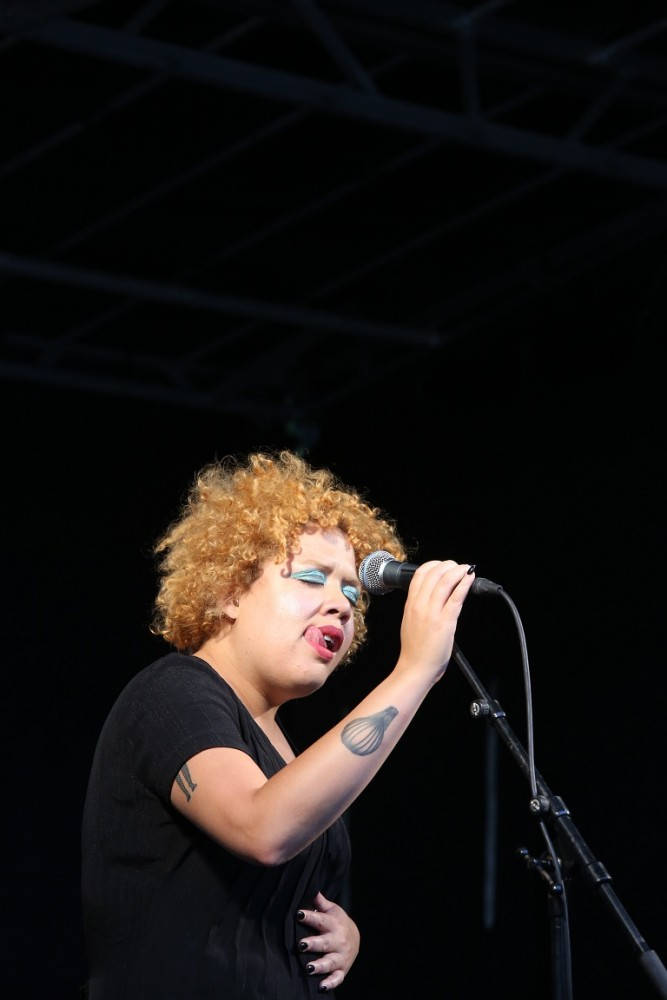 Jasmyn "Tunga" Burke er vokalist i kanadiske Weaves. Foto: Erik Valebrokk
