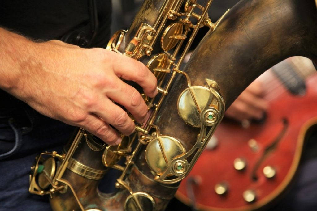 Bendik føler seg mer som musiker enn som saksofonist. Foto: Erik Valebrokk