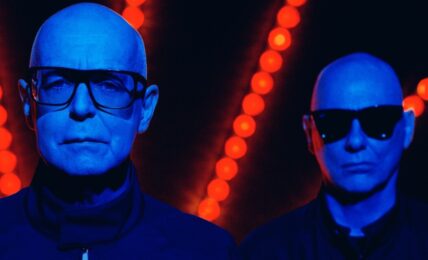Pet Shop Boys er tilbake med ny musikk. Foto: Alasdair McLellan/Warner Music Norway