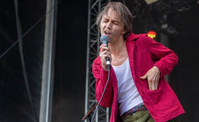 Sondre Lerche fotografert på Øyafestivalen tidligere denne måneden. Foto: Erik Valebrokk