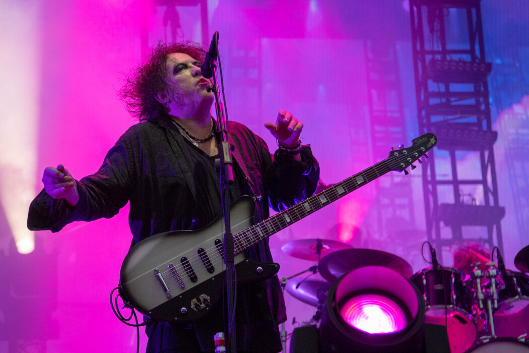 Robert Smith og The Cure ga ut årets beste album, massive Songs Of A Lost World. Foto: Erik Valebrokk