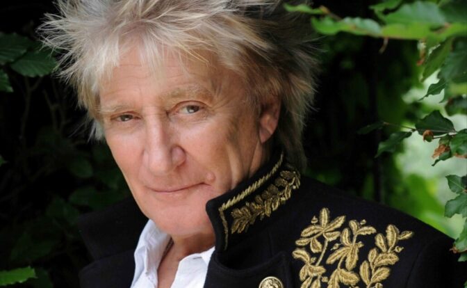 Den levende legenden Rod Stewart fyller 80 år i dag. Foto: Warner Music